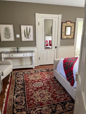 1 bedroom, iron/ironing board, free WiFi, bed sheets - Ligonier Cozy and Comfortable In-town Location (Ligonier)
