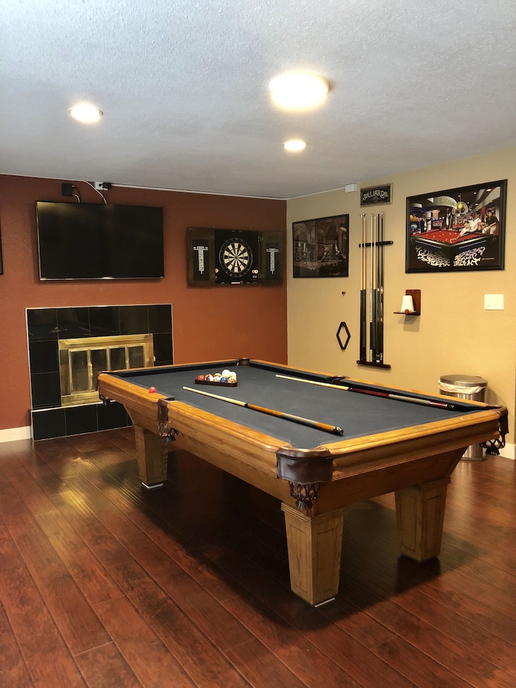 4bedroom 3bath Recentemente Rinnovato / Grande Piscina Riscaldata Gratuita E Spa, A 5 Minuti Dalla Strip - Las Vegas, NV