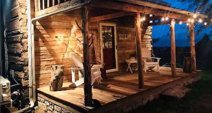 Cozy Crockett's Retreat: Where History Meets Comfort