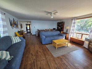 Smart TV, juguetes y libros