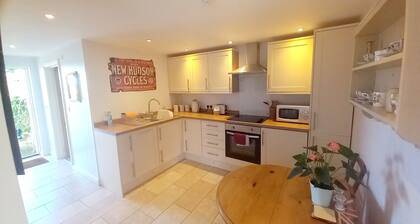 Rural peace & luxury near Malton, beautiful barn, stunning views, woodburner