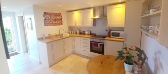 Rural peace & luxury near Malton, beautiful barn, stunning views, woodburner