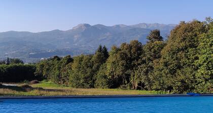 Tuscan Villa with large private pool 200 mtrs walk to restaurant, great views