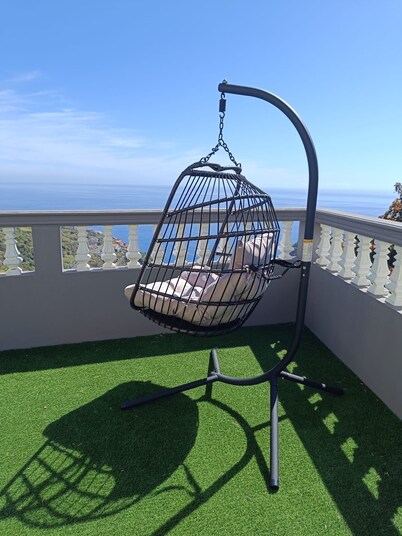 Villa Santos, espaciosa, capacidad para 7 personas, área relajada, con una vista increíble