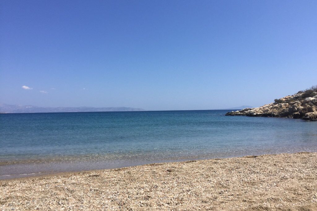 Beach nearby, sun loungers, beach towels