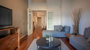 Living area - Four bedroom apartment Ronda Sant Pere - You Stylish (Barcelona)