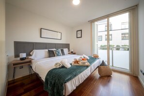 4 Schlafzimmer, Bügeleisen/Bügelbrett, Internetzugang, Bettwäsche