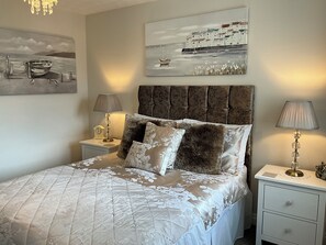 2 chambres, literie hypoallergénique, fer et planche à repasser