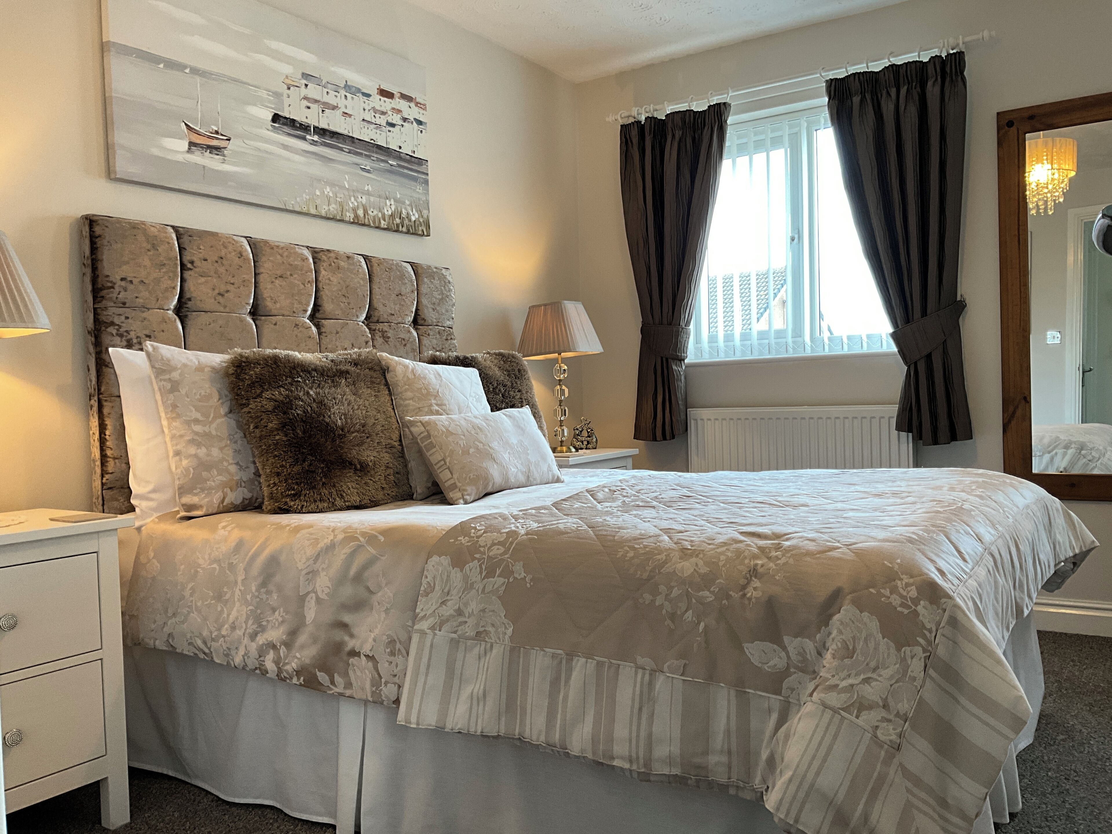 2 Schlafzimmer, Allergikerbettwaren, Bügeleisen/Bügelbrett