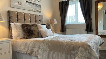 2 Schlafzimmer, Allergikerbettwaren, Bügeleisen/Bügelbrett
