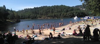 Happy group or large family holiday - Free Wifi