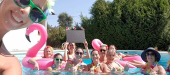 Happy group or large family holiday - Free Wifi