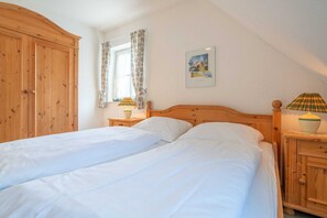 2 bedrooms, travel cot, WiFi, bed sheets - Apartment 3 Boye (ID 357) (Sankt Peter-Ording)