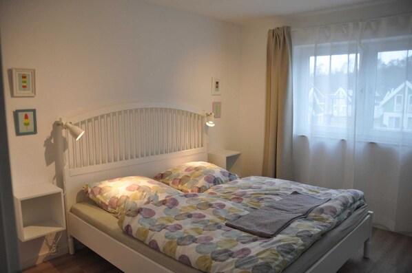 Unclassified image, 1 of 11, button