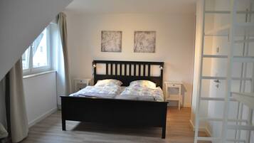3 Schlafzimmer, Reisekinderbett, WLAN