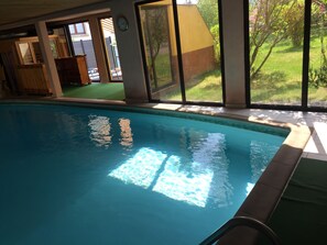 Piscine couverte, piscine chauffée