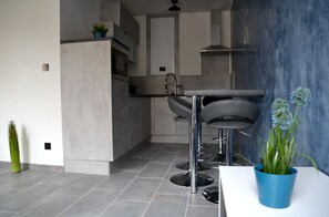 Fridge, microwave, dishwasher, coffee/tea maker - The cyclade, luxury apartment in hyper center (Sarreguemines)