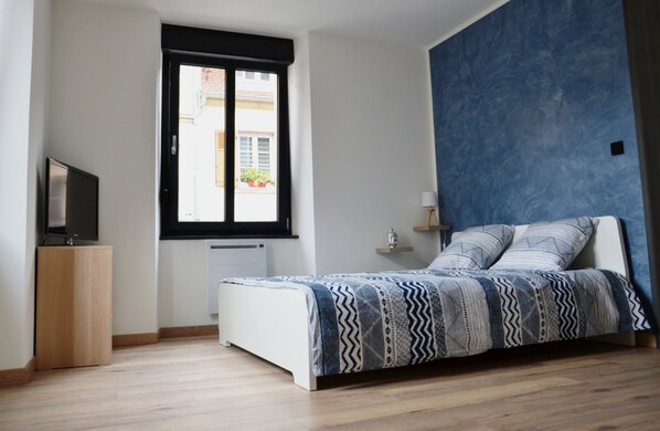 2 bedrooms, iron/ironing board, bed sheets - The cyclade, luxury apartment in hyper center (Sarreguemines)