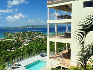 Alberca al aire libre 