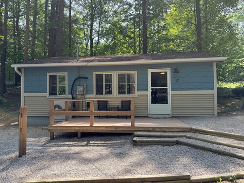 Beautiful Cottage on Arbutus Lake, Traverse City, MI 49696