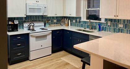 EINE 1/2 MINUTE WEG ZUM STRAND .... KOMMEN & GENIESSEN SIE DEN HERBST MIT UNS!