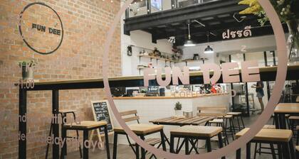 Fun Dee Hostel and Cafe' Ayutthaya