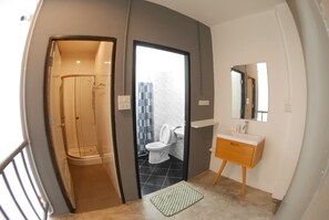 淋浴設備、免費梳洗用品、風筒、拖鞋