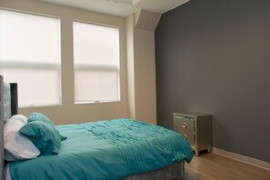 Loft, Multiple Beds, Non Smoking | 2 bedrooms, iron/ironing board, free WiFi, bed sheets - AK Lofts 2 Bed 2Ba Mcormick Wintrust (Chicago)