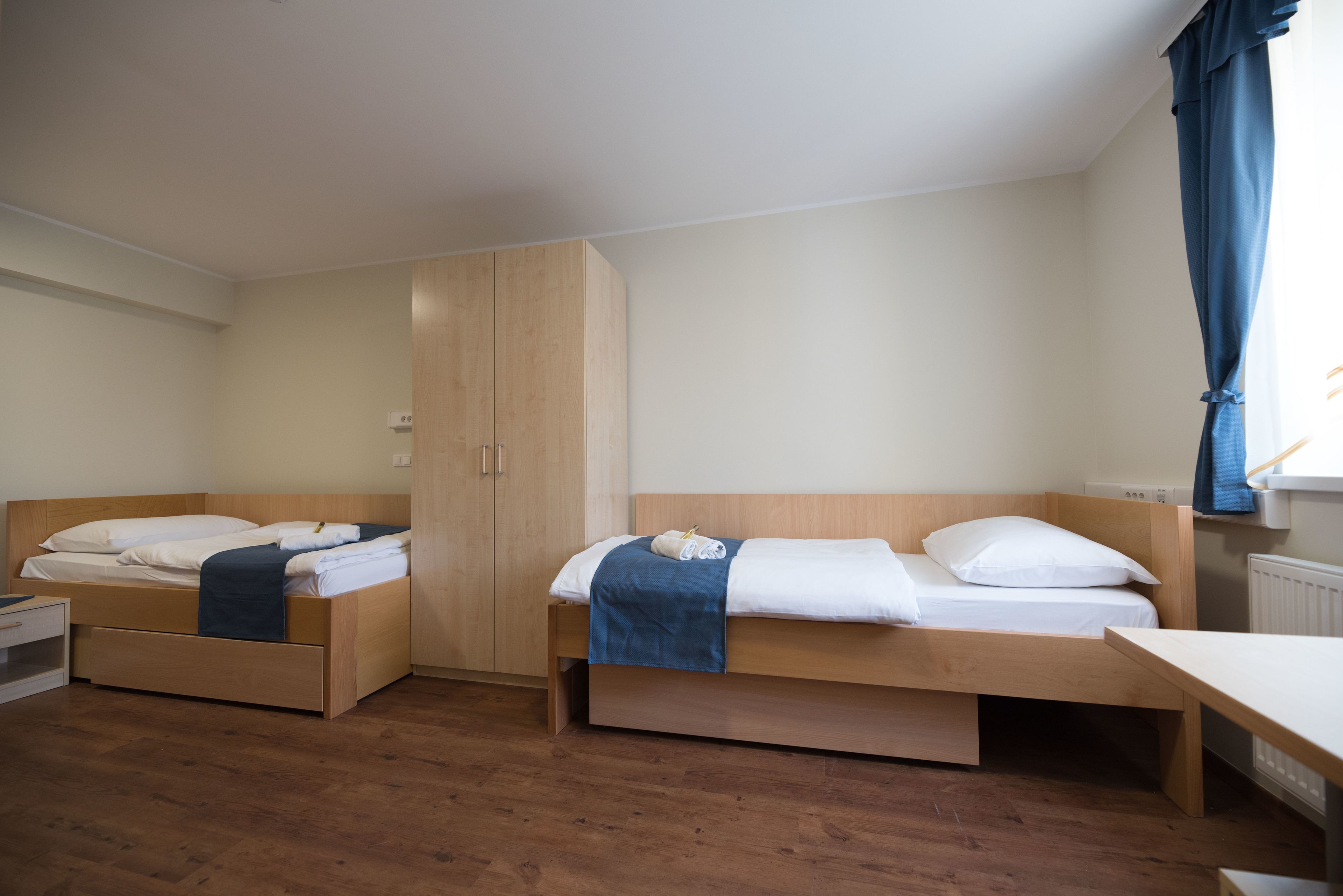 twin room | in-room safe, desk, free wifi