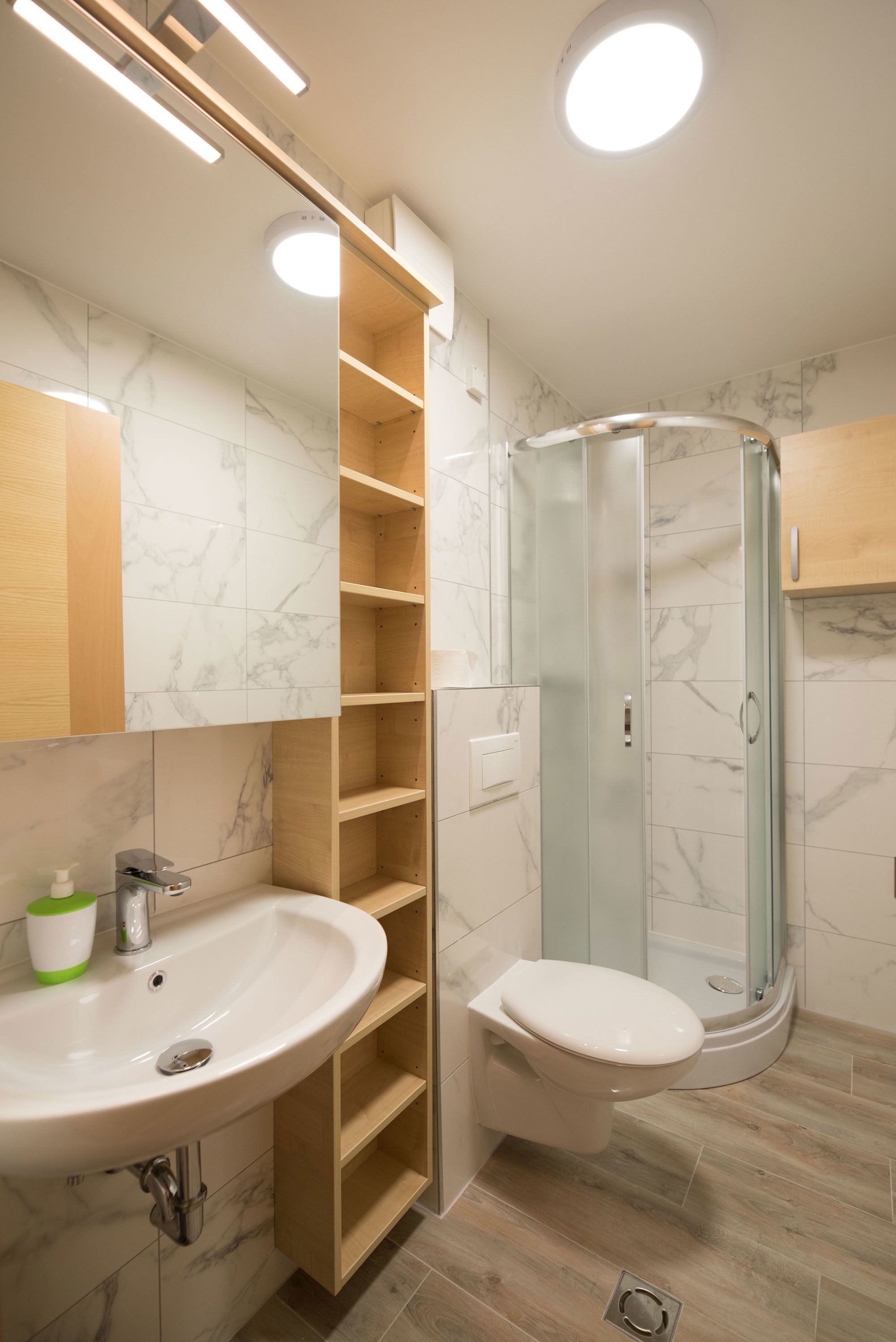 shower, free toiletries, towels