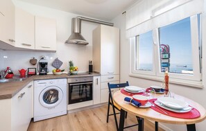 Kühlschrank, Herdplatte, Geschirrspüler