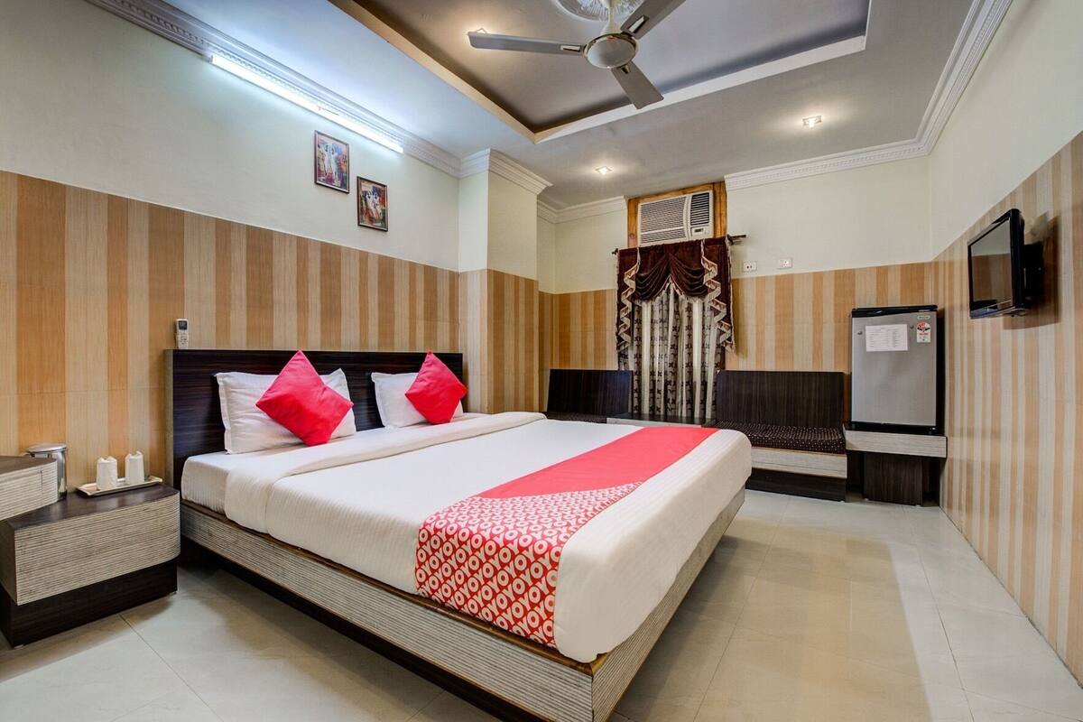 Minibar, laptop workspace, blackout curtains, free WiFi