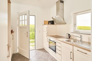 Unclassified image, 5 of 14, button