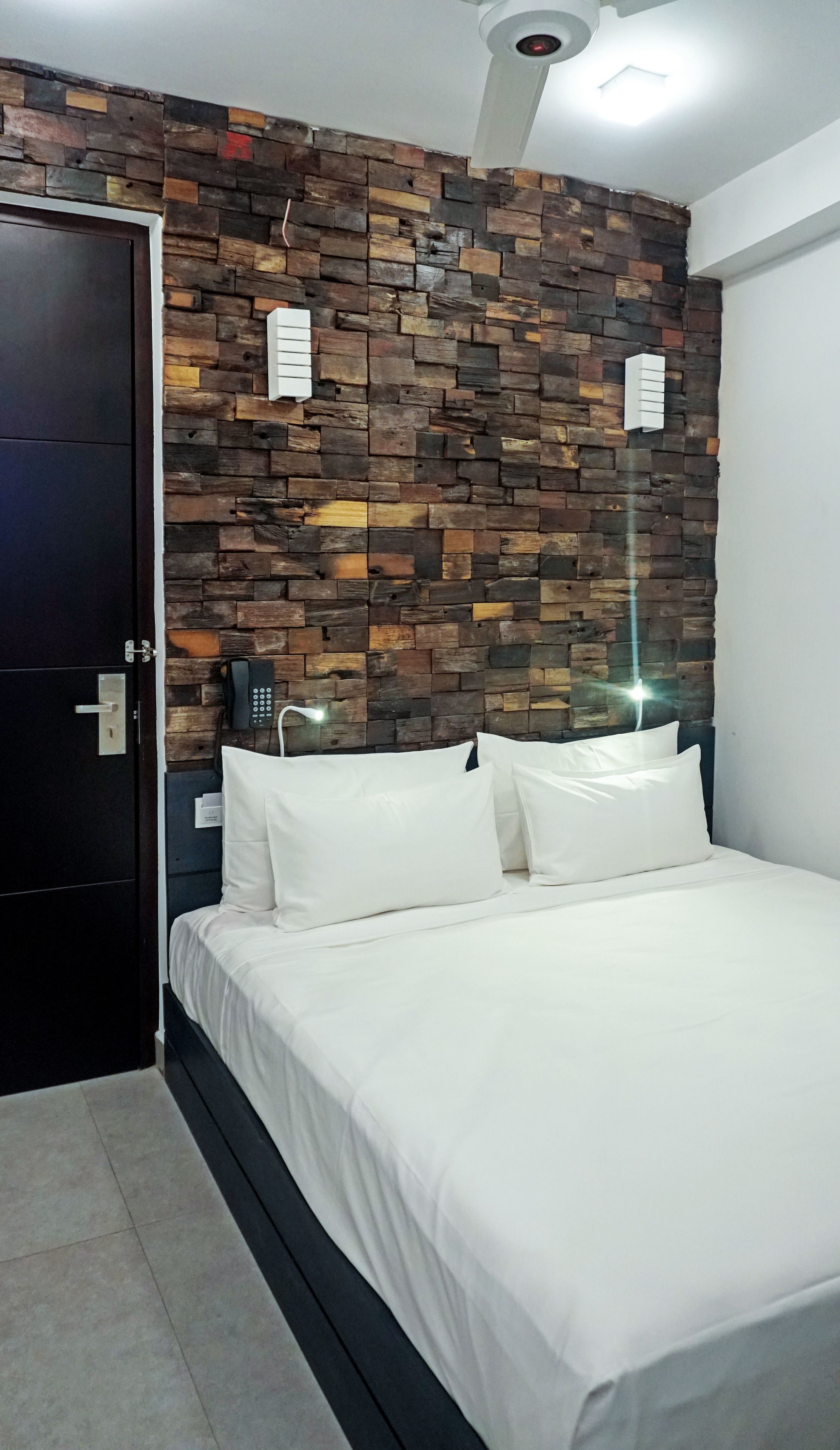 single room | 1 bedroom, in-room safe, desk, soundproofing