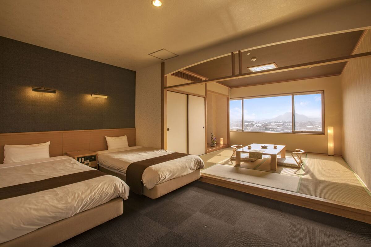 Japanese Western Room | Desk, blackout curtains, iron/ironing board, free WiFi