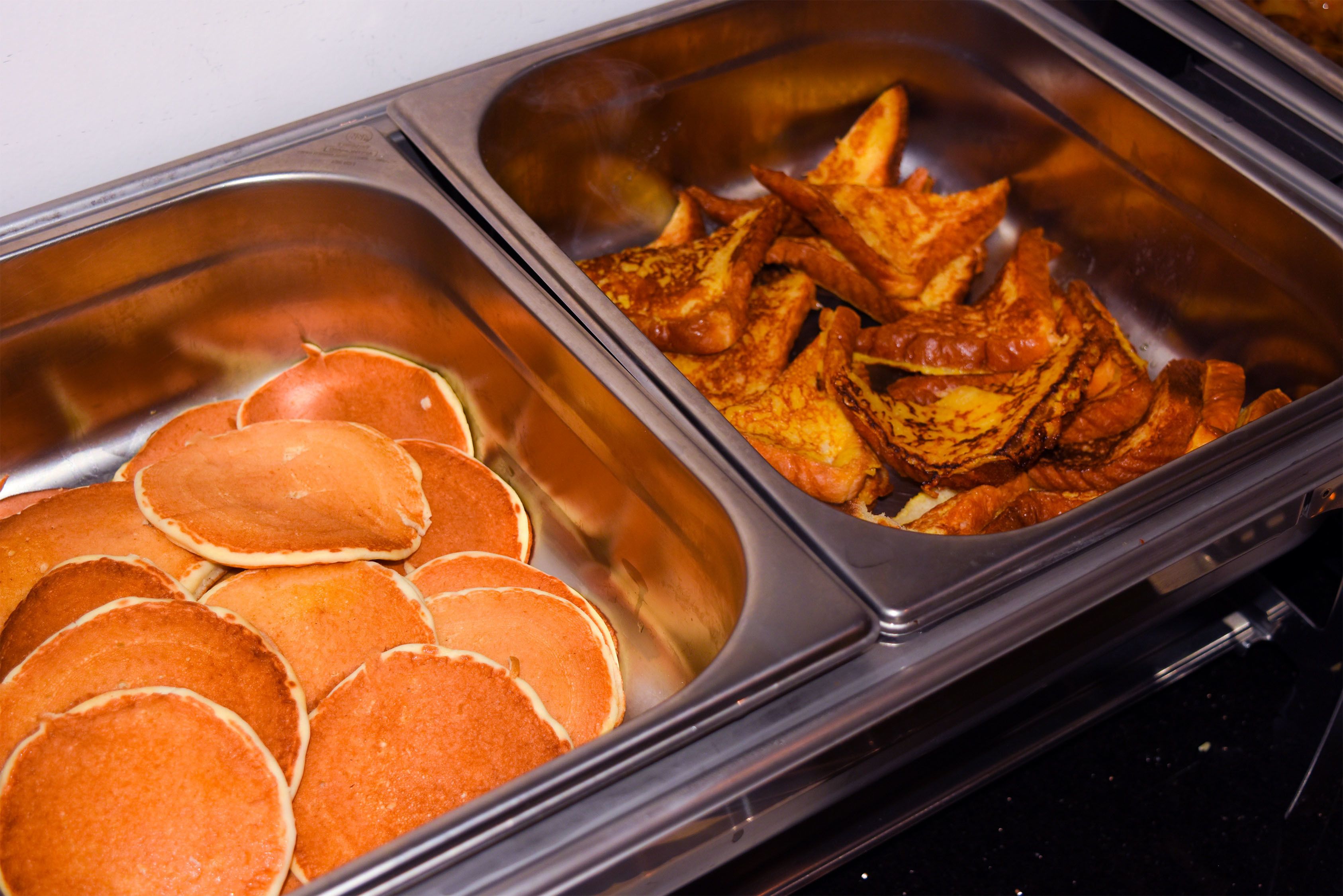 daily cooked-to-order breakfast for a fee