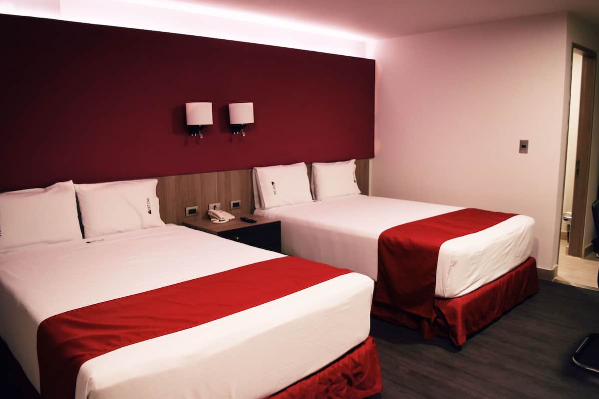 Superior Suite, 2 Queen Beds