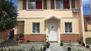 Front of property - CLB-Vacation House for rent (Tagbilaran)