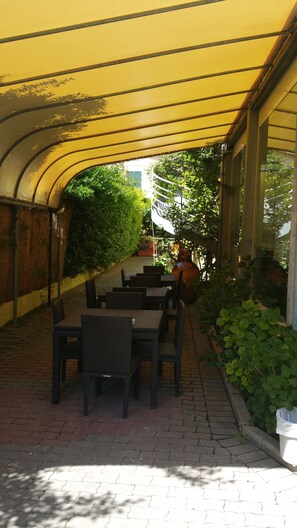 Se sirven comidas y cenas 