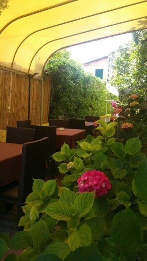 Property grounds - Hotel Illi  (Massa)