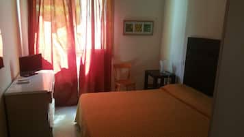 Standard-Doppelzimmer | Zimmersafe, Schreibtisch, kostenloses WLAN, Bettwäsche