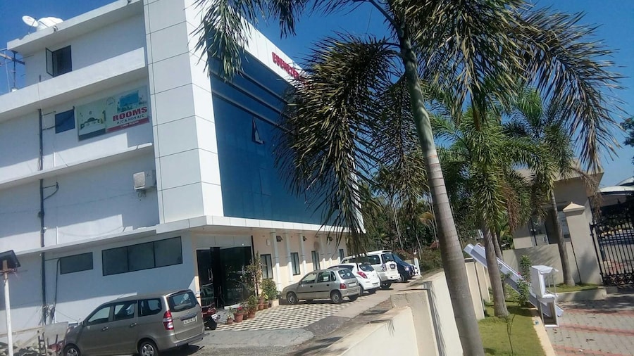 Ebenezer Plaza