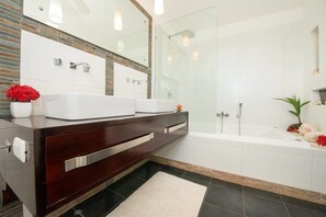 Zimmer, 1 Doppelbett, Nichtraucher | Badezimmer | Dusche, Haartrockner, Handtücher