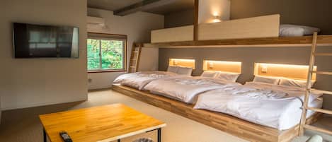 In-room safe, individually furnished, soundproofing, free WiFi