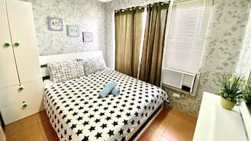 1 bedroom, premium bedding, in-room safe, desk