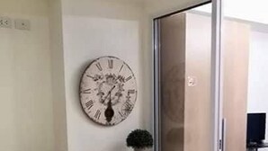 Apartment, 1 Schlafzimmer | Essbereich im Zimmer
