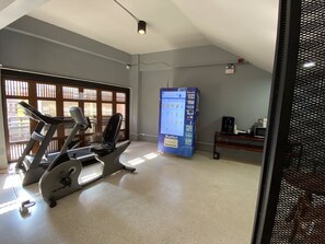 Fitness facility - W22 by Burasari (Bangkok)