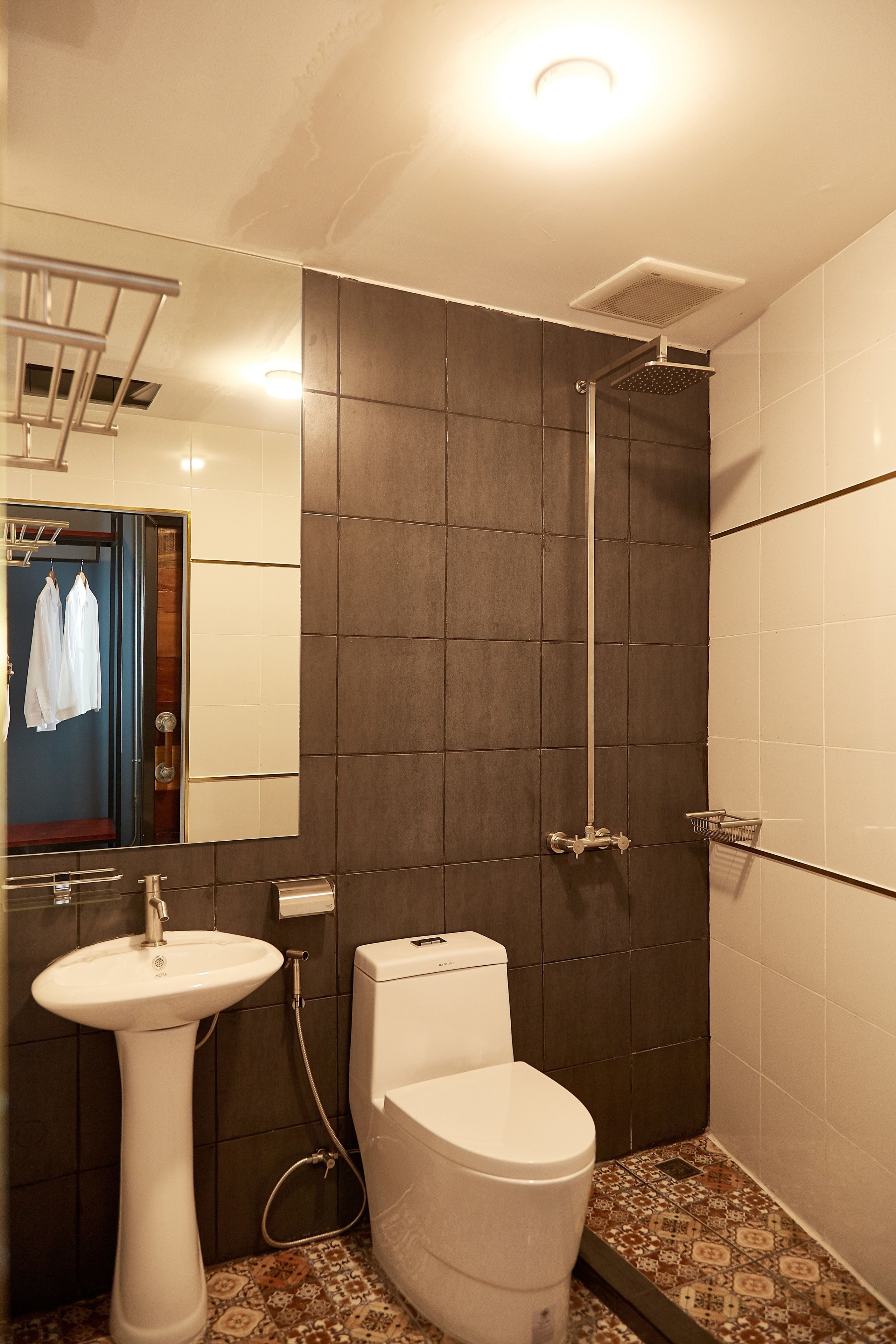 triple room | bathroom | shower, rainfall showerhead, hair dryer, towels