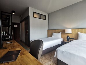 Shower, rainfall showerhead, hair dryer, towels - W22 by Burasari (Bangkok)