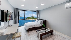Unclassified image, 4 of 50, button - Oh La La Pension (Yeosu)